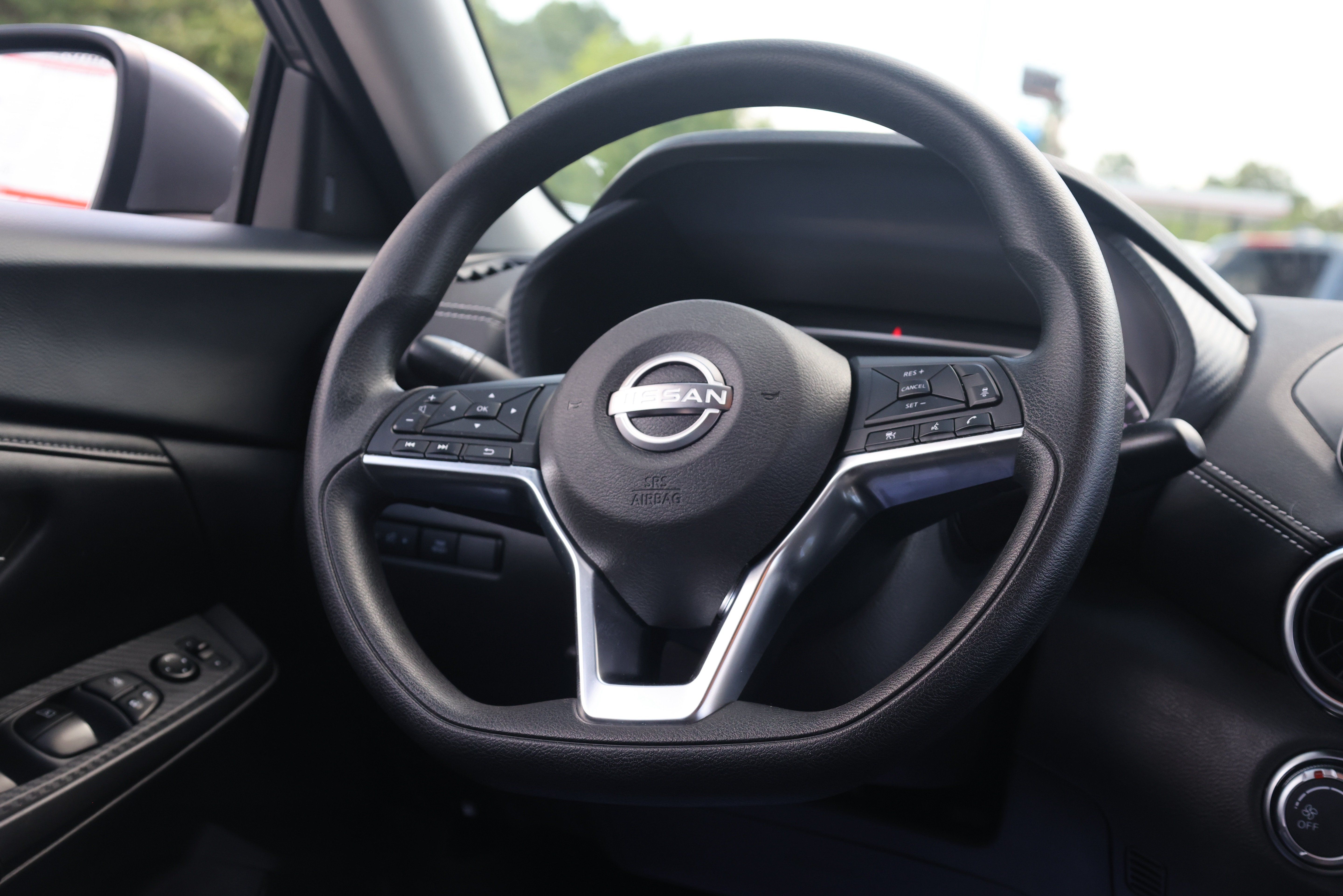 Used 2024 Nissan Sentra SV FWD image 7