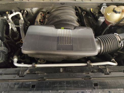 Used 2021 Chevrolet Silverado 1500 LT AWD/4WD image 30