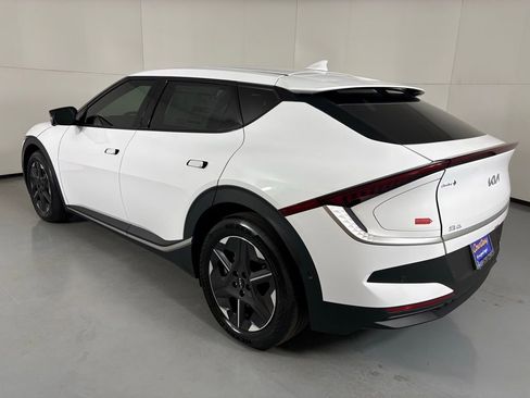 New 2025 Kia EV6 Light w/ Light LR Technology Package AWD/4WD image 6