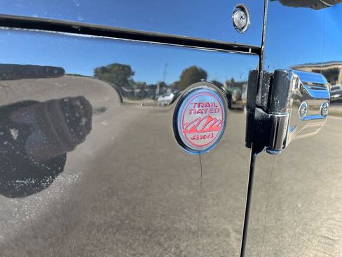 Used 2022 Jeep Gladiator Rubicon w/ LED Lighting Group image 17