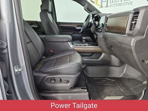 Used 2025 Chevrolet Silverado 1500 High Country AWD/4WD image 39
