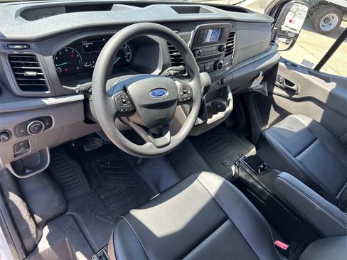 New 2025 Ford Transit 250 Low Roof image 7
