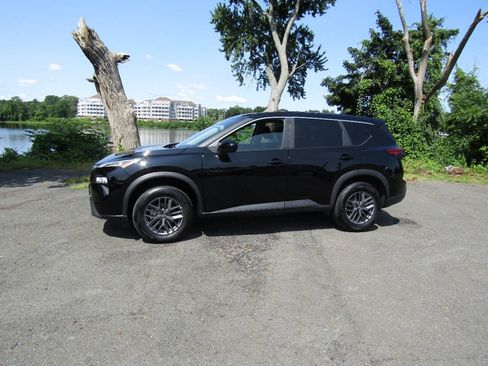 Used 2026 Nissan Rogue SV AWD/4WD image 3