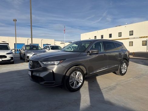 Used 2025 Acura MDX SH-AWD image 2