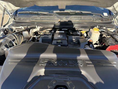 Used 2024 RAM 5500 Tradesman w/ Chrome Appearance Group image 29