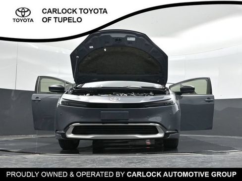 Used 2025 Toyota Prius Plug-In Hybrid FWD image 61