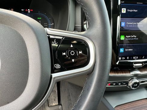 Used 2023 Volvo XC60 T8 Ultimate image 17