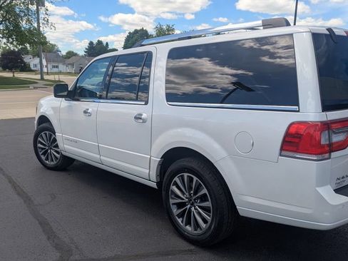 Used 2017 Lincoln Navigator L Select AWD/4WD image 8