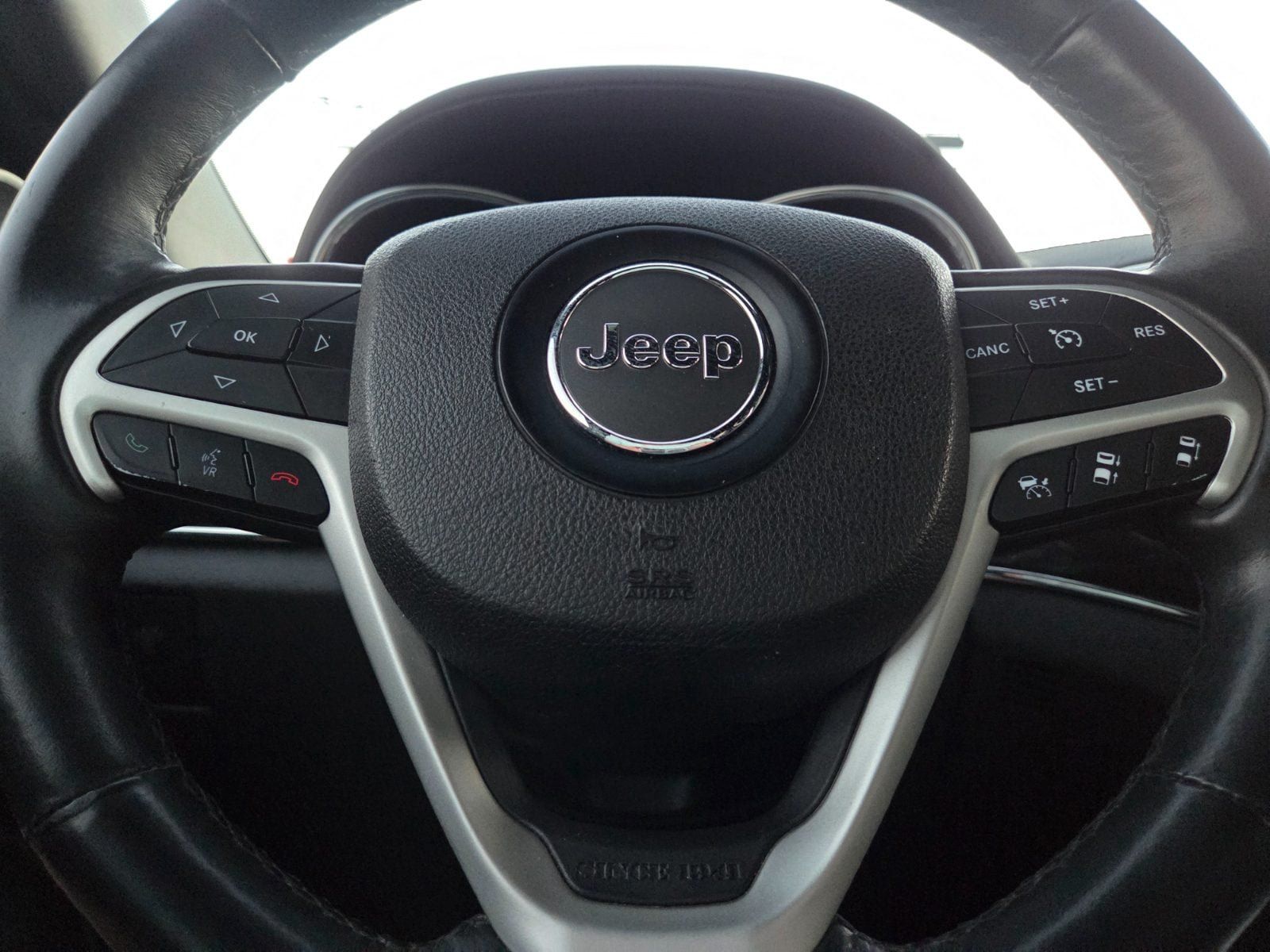 Used 2015 Jeep Grand Cherokee High Altitude RWD image 18