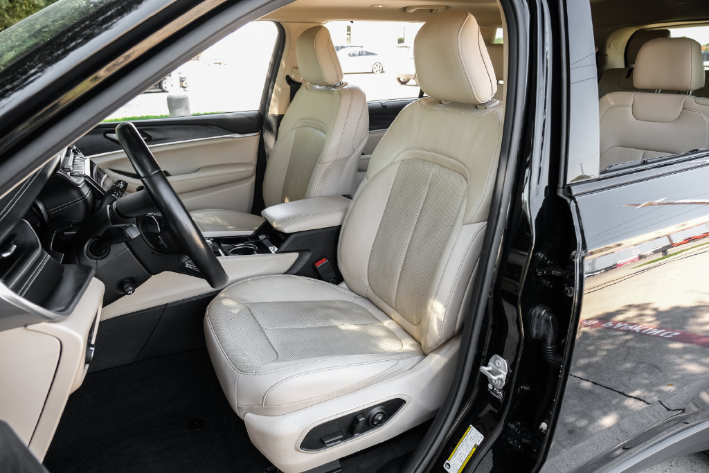 Used 2021 Jeep Grand Cherokee L Limited w/ Luxury Tech Group II AWD/4WD image 8