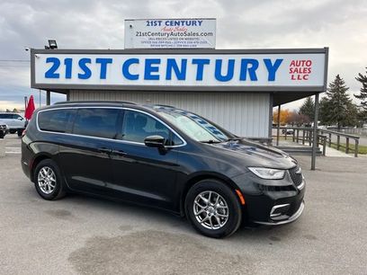 Used 2022 Chrysler Pacifica Touring