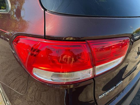 Used 2016 Kia Sorento EX FWD image 12