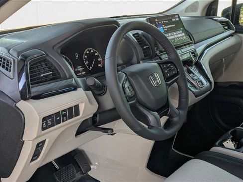 New 2026 Honda Odyssey Elite image 3
