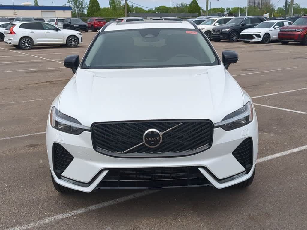 Used 2026 Volvo XC60 B5 Plus w/ Protection Package Premier AWD/4WD image 9
