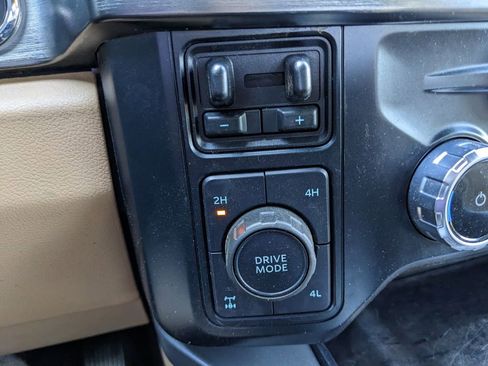 Used 2023 Ford F250 Lariat w/ Chrome Package AWD/4WD image 36