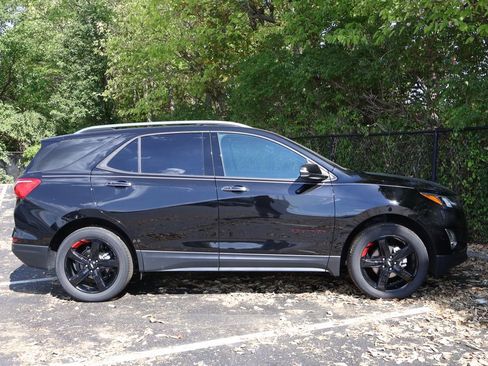 Certified 2021 Chevrolet Equinox Premier w/ Redline Edition image 11