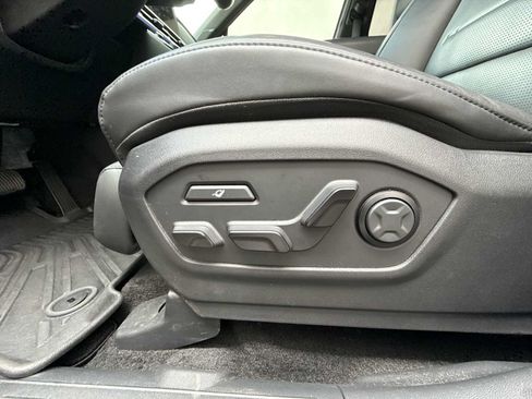 Used 2025 Hyundai Santa Fe Calligraphy AWD/4WD image 13