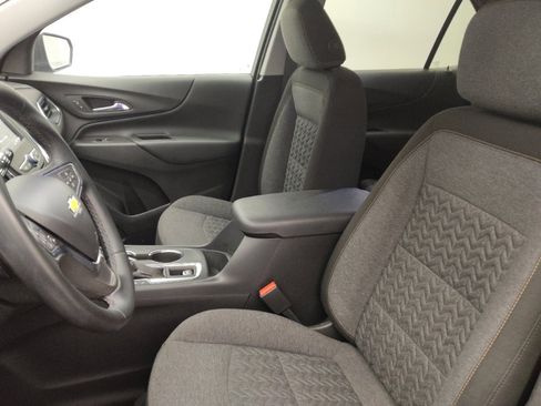 Used 2024 Chevrolet Equinox LT w/ LPO, Floor Liner Package FWD image 17