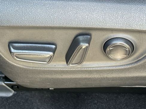 Used 2025 Toyota RAV4 XLE Premium FWD image 22