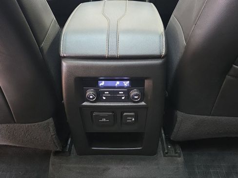 Used 2020 Chevrolet Traverse Premier w/ Redline Edition image 16