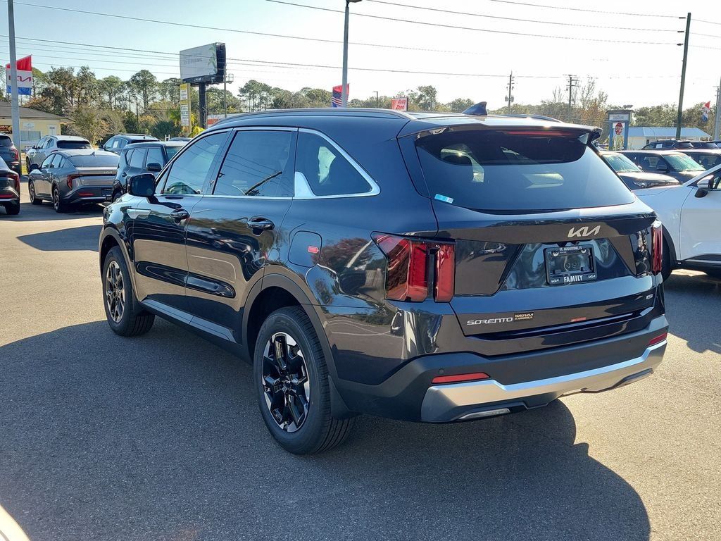 New 2026 Kia Sorento S AWD/4WD image 4
