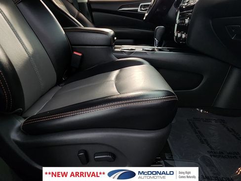 Used 2019 Nissan Pathfinder SL w/ Rock Creek Edition FWD image 16