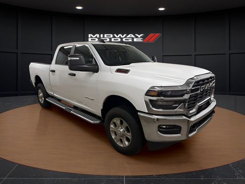 Used 2025 RAM 2500 Big Horn AWD/4WD image 1