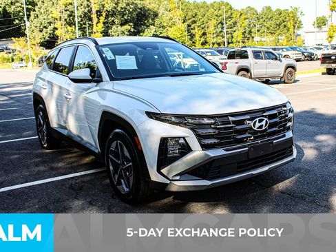 Used 2025 Hyundai Tucson SEL FWD image 3