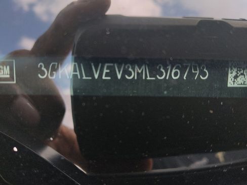 Used 2021 GMC Terrain SLT image 33