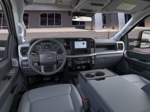 New 2026 Ford F250 XL w/ XL Driver Assist Package AWD/4WD image 9