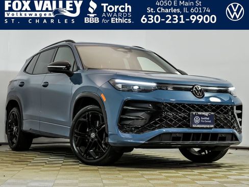 Certified 2025 Volkswagen Tiguan SE R-Line AWD/4WD image 1