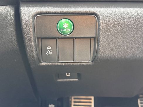 Used 2017 Honda Accord Sport image 4