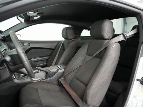 Used 2012 Ford Mustang Coupe image 34