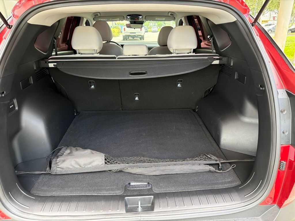 Used 2025 Hyundai Tucson SE FWD image 39