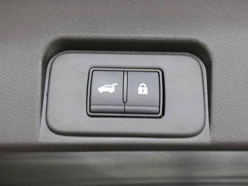 Certified 2026 Nissan Rogue SV FWD image 29