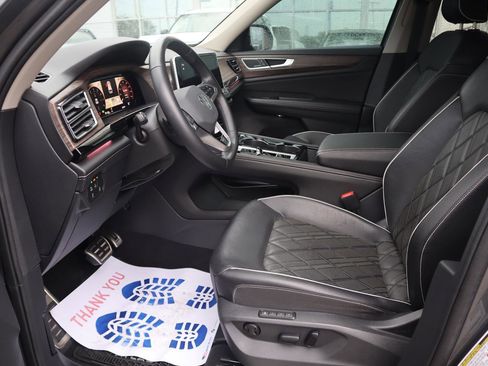 Used 2024 Volkswagen Atlas SEL Premium R-Line image 13