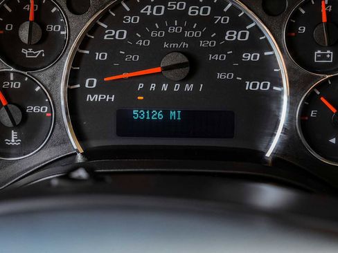 Used 2017 GMC Savana 3500 LS image 18