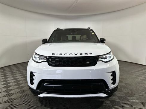 New 2025 Land Rover Discovery Dynamic SE image 2
