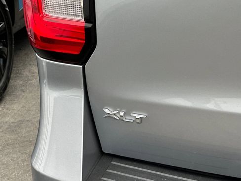 Used 2024 Ford Expedition Max XLT image 39