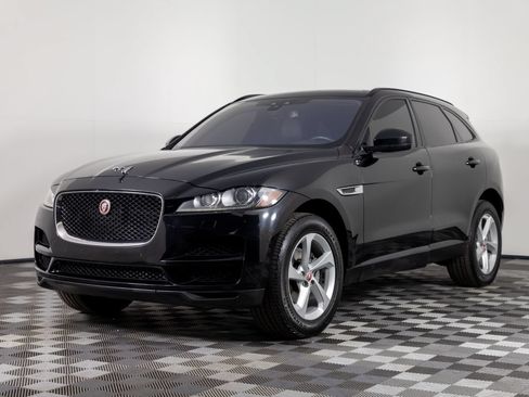 Used 2018 Jaguar F-PACE Premium AWD/4WD image 2