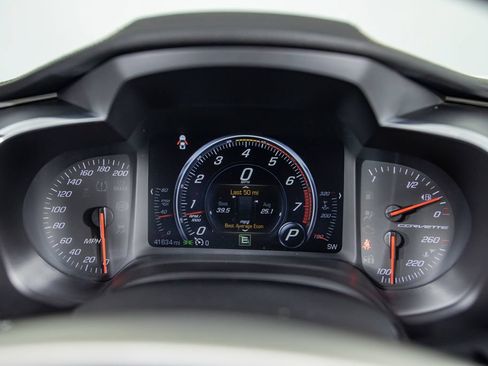 Used 2015 Chevrolet Corvette Stingray Convertible w/ 2LT Preferred Equipment Group RWD image 33