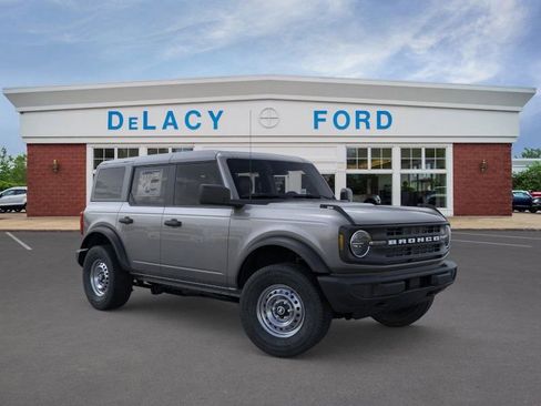New 2025 Ford Bronco 4-Door image 7