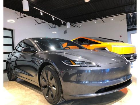 Used 2025 Tesla Model 3 Long Range image 6