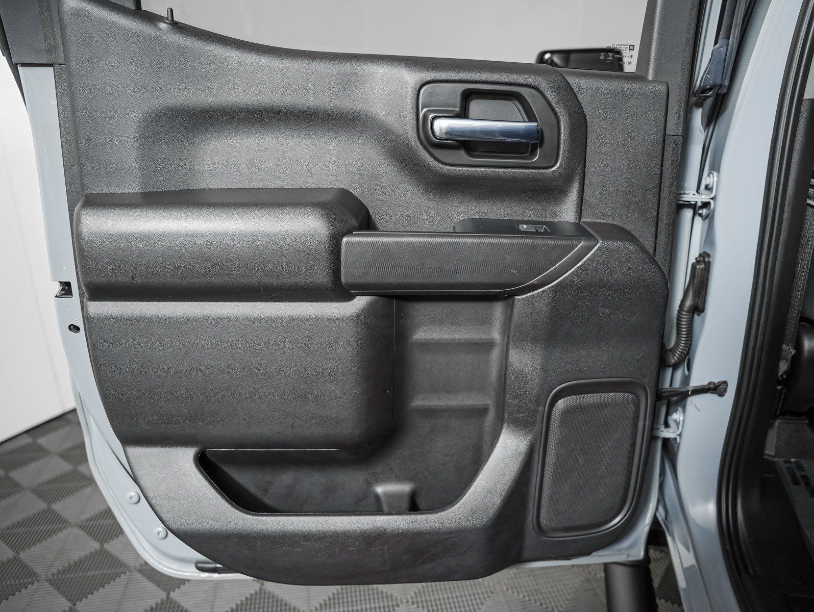 Used 2024 Chevrolet Silverado 1500 Custom Trail Boss w/ Turbomax Blackout Package AWD/4WD image 23