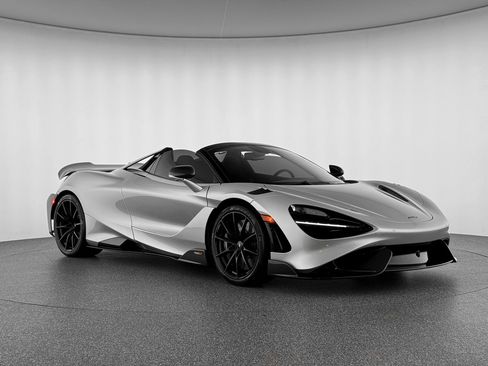 Used 2022 McLaren 765LT image 8