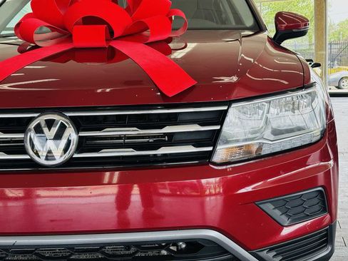 Used 2019 Volkswagen Tiguan SE w/ Panoramic Sunroof Package FWD image 15