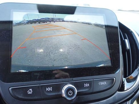 Used 2017 Chevrolet Volt Premier w/ Driver Confidence Package image 18