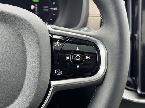 New 2026 Volvo XC90 T8 Plus w/ Protection Package Premier image 10