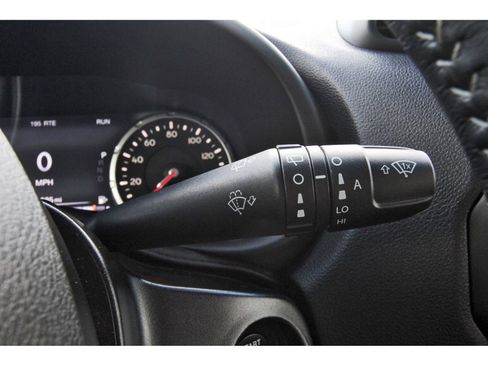 Used 2021 Jeep Renegade Latitude w/ Sun & Sound Group image 21