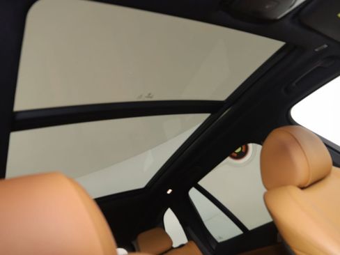 Used 2022 BMW X5 xDrive40i w/ M Sport Package AWD/4WD image 11